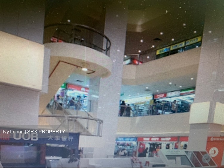 Lucky Plaza (D9), Retail #533577841